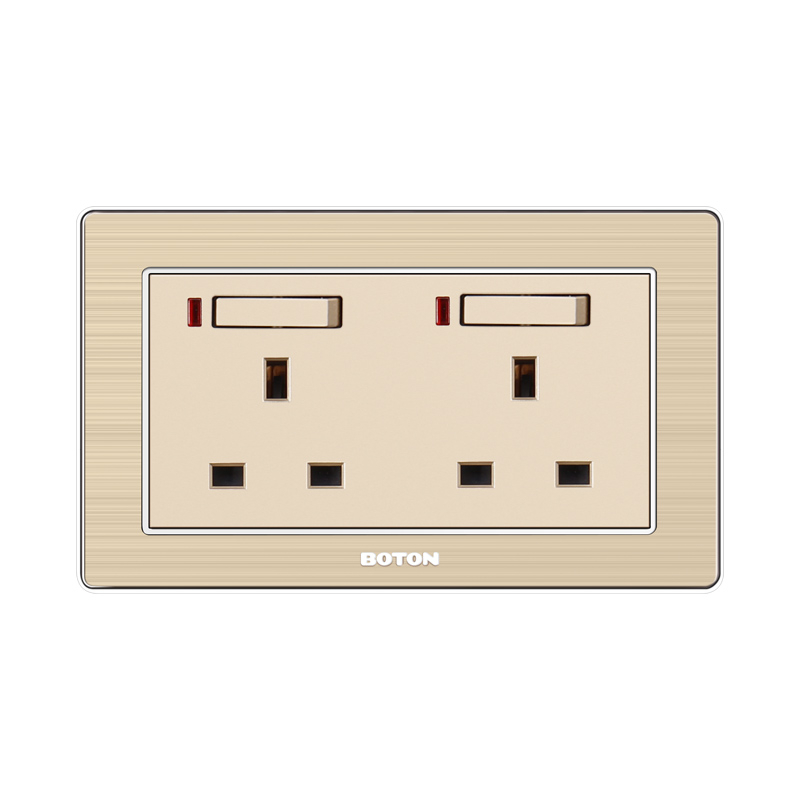 Double 13 AMPS Single Phase Switch Socket with Lamp