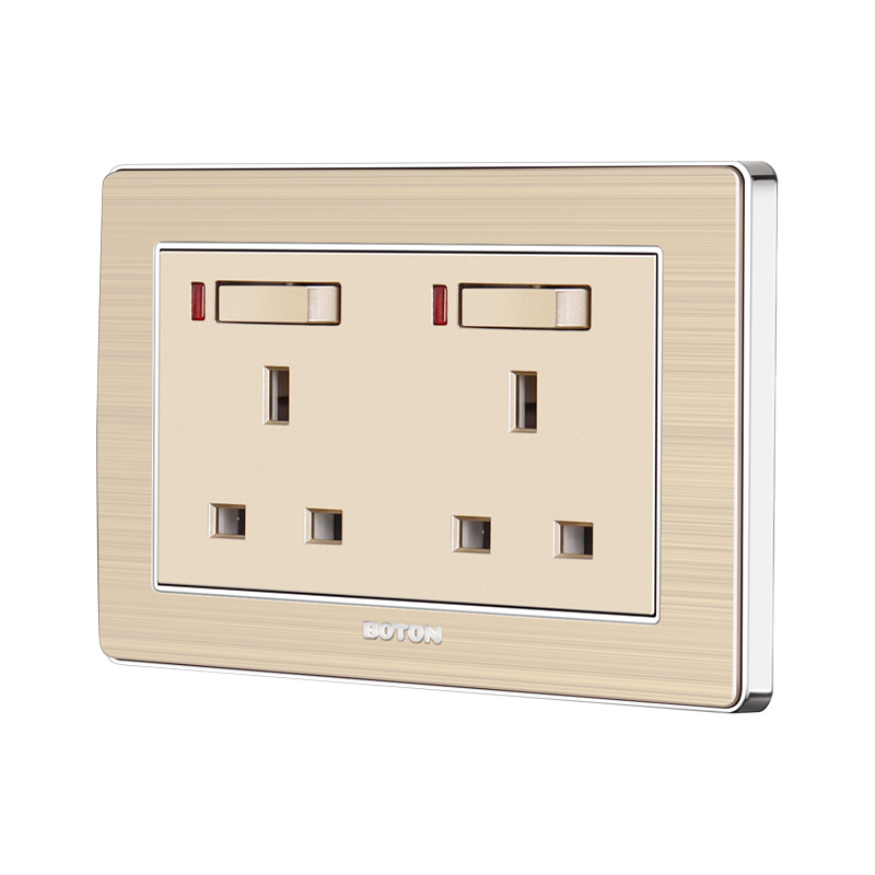 Double 13 AMPS Single Phase Switch Socket with Lamp