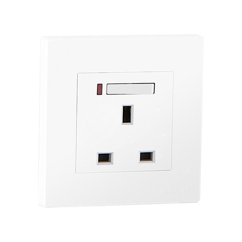 Home 13 AMPS Switched Socket with Lamp