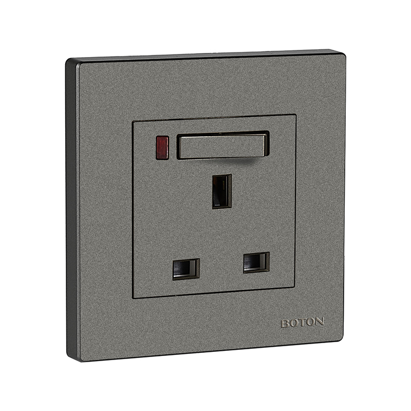 Home 13 AMPS Switched Socket with Lamp