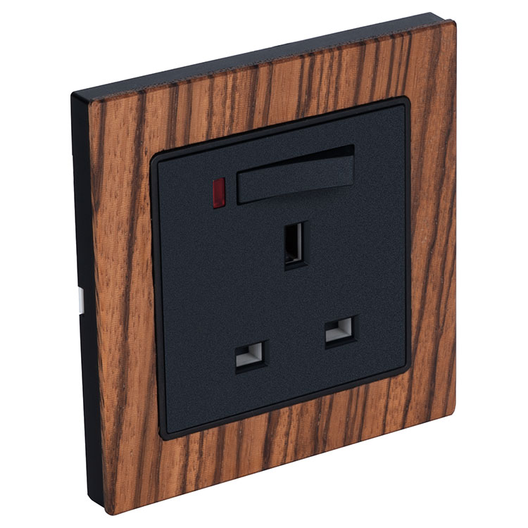 Home Wood Frame 13A Switched Socket with Lamp